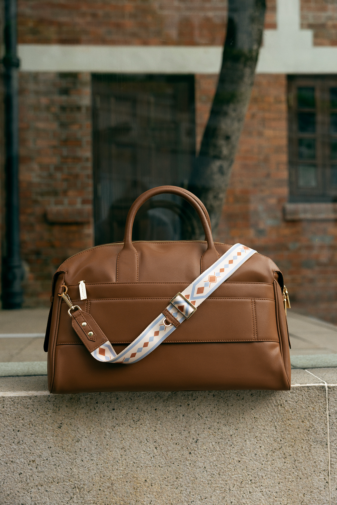 Athena Duffel - Tan